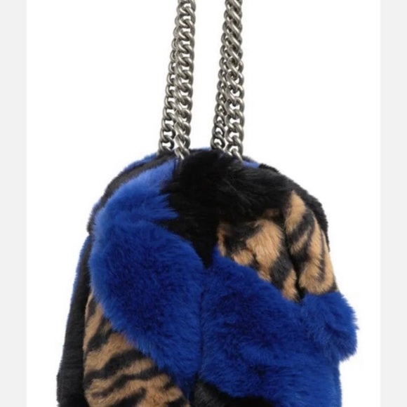 Kurt Geiger Fuzzy purse like new - Picture 7 of 7